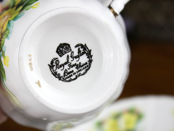 Bone China Tea Cup, Royal Grafton Teacup and Saucer 18233 - The Vintage TeacupTeacups