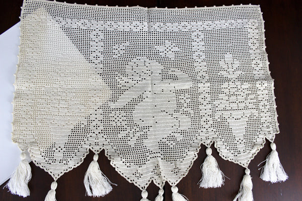 Crochet Doily with Tassels - Vintage Linens Filet Crochet Doily - Ecru 18334