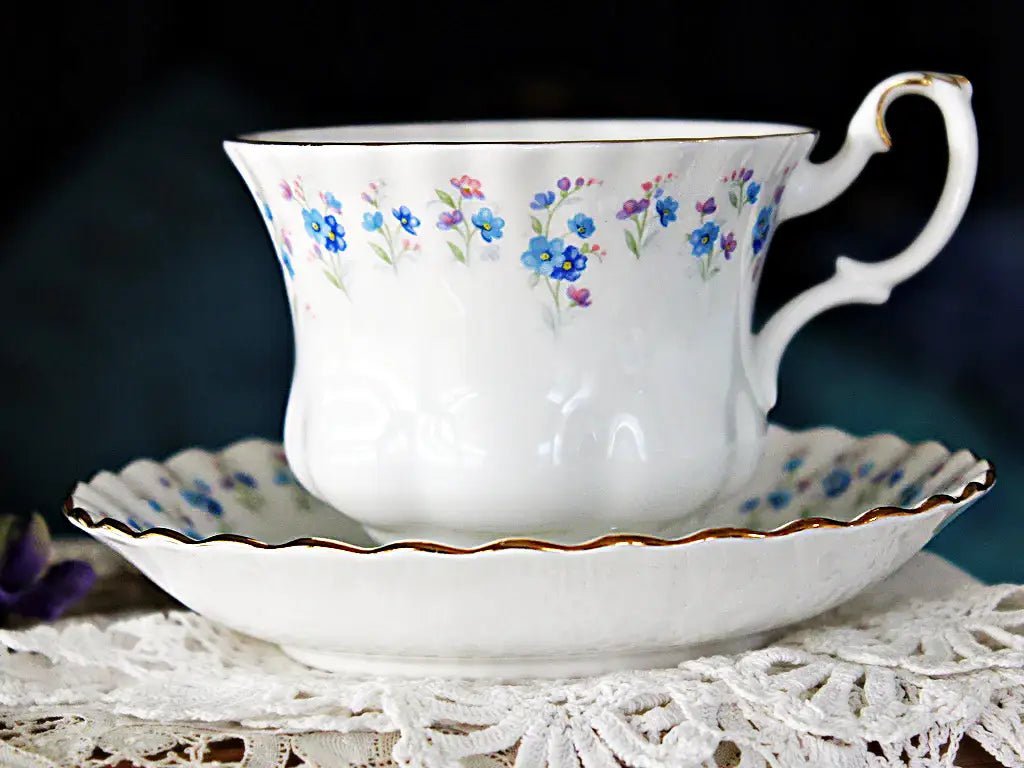 Royal Albert Cup & Saucer, Memory Lane, Bone China Teacup 18246 