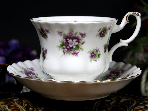 Sweet Violets Tea Cup & Saucer, Royal Albert, Montrose Teacup 18256 - The Vintage TeacupTeacups