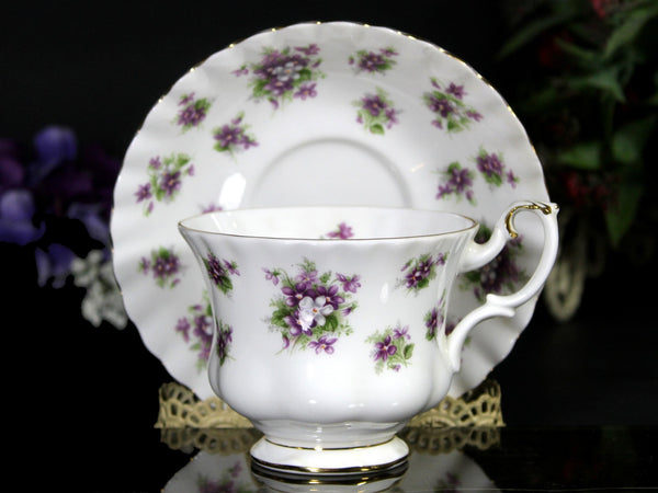 Sweet Violets Tea Cup & Saucer, Royal Albert, Montrose Teacup 18256 - The Vintage TeacupTeacups