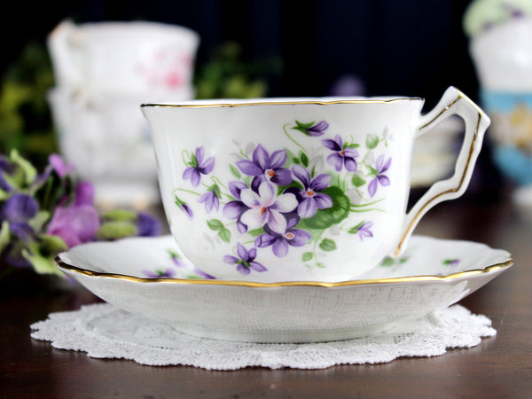Aynsley Violets Tea Cup, Teacup and Saucer, Crocus Shaped, English Bone China 18362