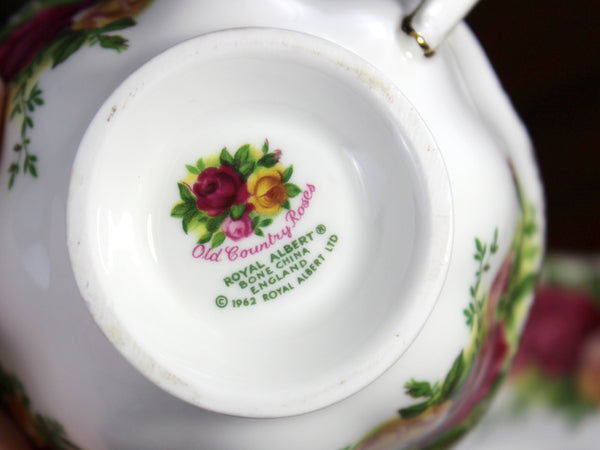 Old Country Roses Teacup, Royal Albert Avon Shaped Tea Cup and Saucer 18434