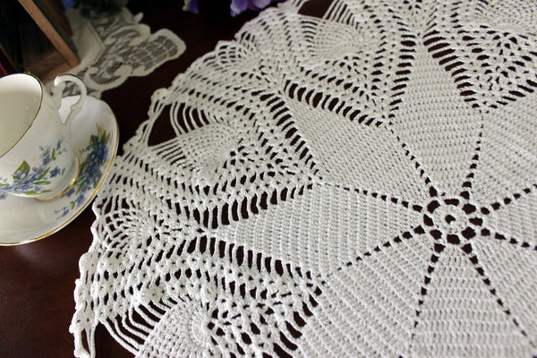 21 Inch Crochet Doily, or Centerpiece, White Doily, in Medium Weight Thread, Large Vintage Doilies, Large Pineapple Doily 16979 - The Vintage TeacupDoilies