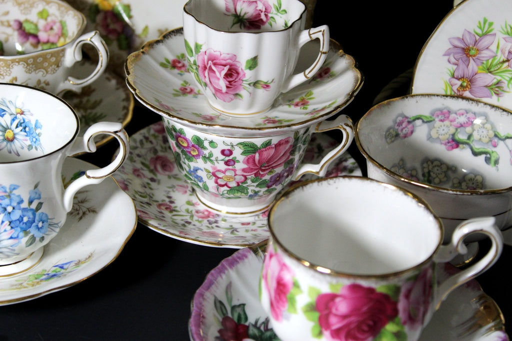 https://thevintageteacup.us/cdn/shop/products/6-mismatched-teacup-sets-madhatter-tea-party-six-cups-and-saucers-jteacupsthe-vintage-teacup-288272_1024x1024.jpg?v=1682009274