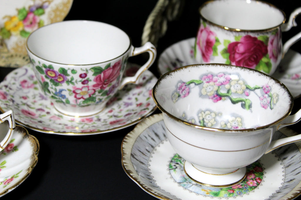 https://thevintageteacup.us/cdn/shop/products/6-mismatched-teacup-sets-madhatter-tea-party-six-cups-and-saucers-jteacupsthe-vintage-teacup-854669_1024x1024.jpg?v=1682009274