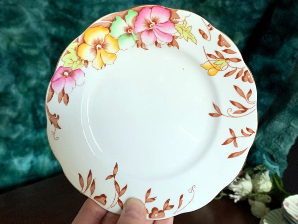 6.5in Side Plate, Queen Anne, No Teacup Or Saucer, Salad Plate Only -B - The Vintage Teacup
