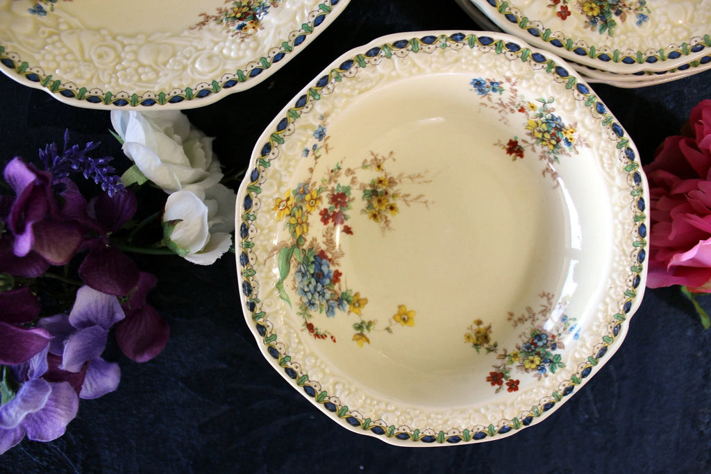 Assorted Plates in Crown Ducal, Berkshire Berry, Saucers and Side Plates 17471 - The Vintage TeacupAccessories