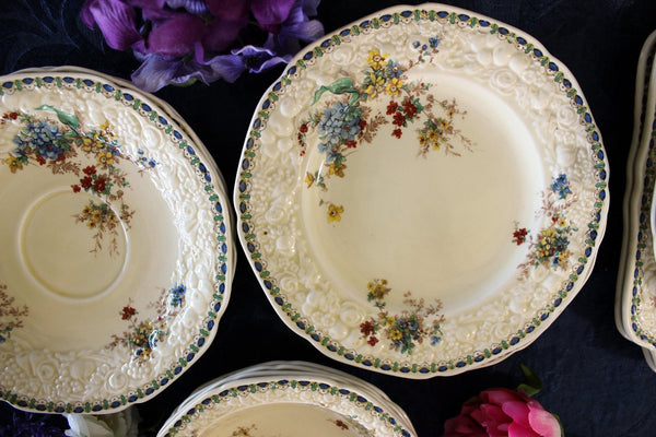 Assorted Plates in Crown Ducal, Berkshire Berry, Saucers and Side Plates 17471 - The Vintage TeacupAccessories