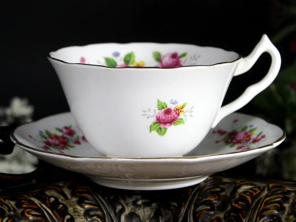 Collingwoods Teacup & Saucer, English Bone China, Pink Roses Tea Cup -J - The Vintage TeacupTeacups