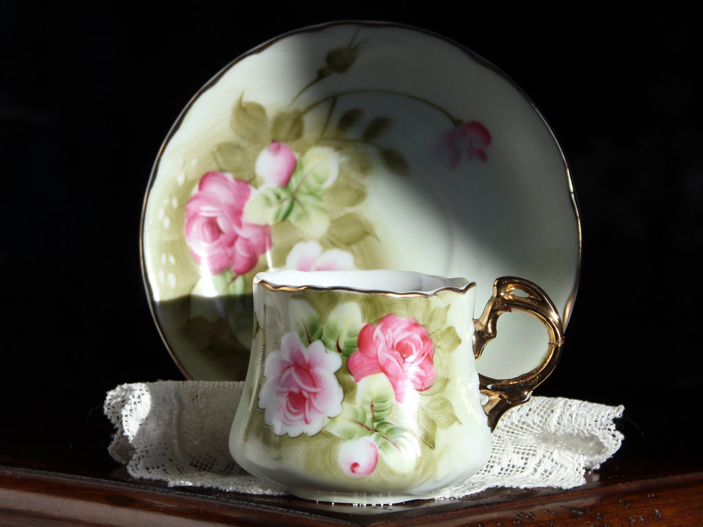 https://thevintageteacup.us/cdn/shop/products/damaged-lefton-heritage-demitasse-tea-cup-demi-teacup-and-saucer-made-in-japan-jteacupsthe-vintage-teacup-308237_1024x1024.jpg?v=1682009540