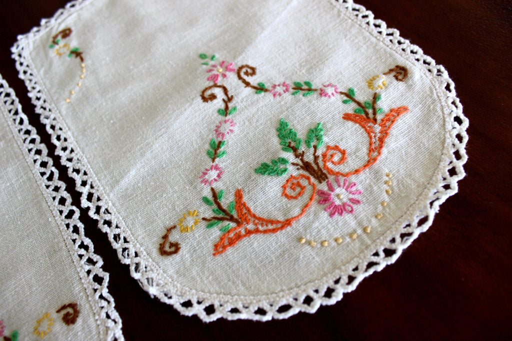 Embroidered Dresser Doilies, Duchess Set of 2, Vintage Table Linens 15699 - The Vintage TeacupDoilies