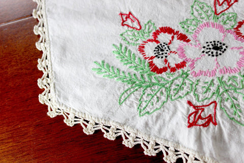 Embroidered Table Runner - Linen with Floral Motif and Crochet Edging, Ecru Linen 12898 - The Vintage TeacupTable Runners