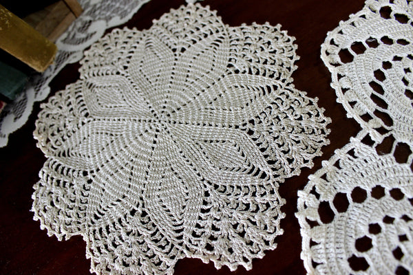 Assortment of 4 Crochet Doilies, Vintage Handmade Doily Lot, Multiple Doilies 15984