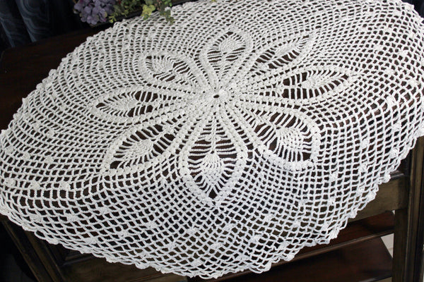 Cream Crocheted Table Topper, Small Crocheted Tablecloth, Handmade Table Topper, Large Doily, Hand Crochet, Pineapple Pattern 17917