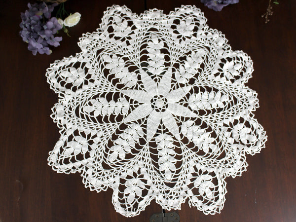 21 Inch Crochet Doily, White Crocheted Centerpiece, Large Vintage Doilies, Large Doily 18324
