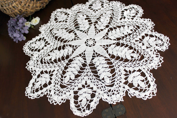 21 Inch Crochet Doily, White Crocheted Centerpiece, Large Vintage Doilies, Large Doily 18324