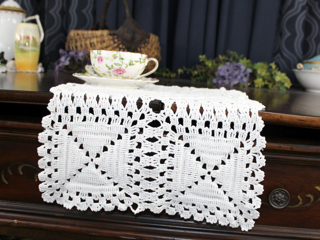 Crochet Doily, Crocheted Placemat, White Vintage Doilies, Hand Crocheted - 18328