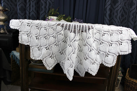 Large White Crocheted Table Topper, Crocheted Tablecloth, Pineapple Tablecloth 18390