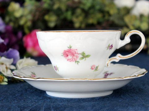 Johann Haviland Dainty Flowers, Teacup and Saucer, Tea Cup, Bavaria Germany 17494 - The Vintage TeacupTeacups