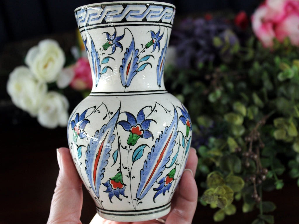 Kütahya Ceramics, Altin Gini Signed, Small Vase, Hand Painted 6 Inch Vase 17639 - The Vintage TeacupAntique & Vintage