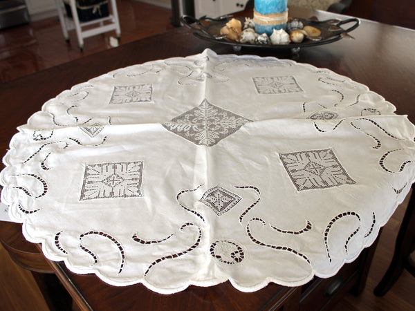 Linen and Lace Insert Tablecloth, Small Circular White Linen Table Cloth, 13008 - The Vintage TeacupTablecloth