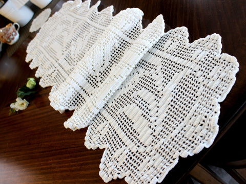 How to Make a Vintage Doily Table Runner - White and Woodgrain