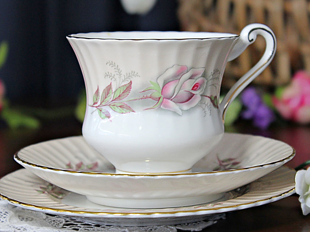 Metropolitan Tea Burgundy Ceramic Teacup and Saucer Set