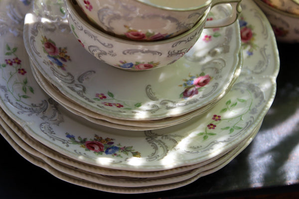 Rosenthal Partial Dessert Set, DEMITASSE Cups, Saucers & Side Plates, Selb Germany -J - The Vintage TeacupTeacups