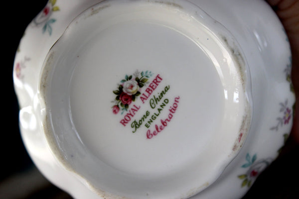 Royal Albert Celebration, Sugar Bowl 15897 - The Vintage TeacupAccessories