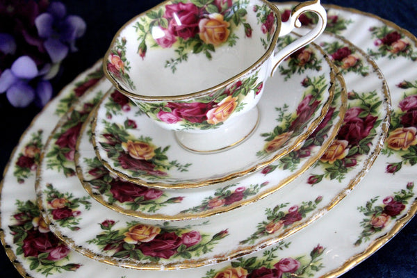 Royal Albert Teacup Setting, Old Country Roses, 5 Piece Tea Cup, Saucer & Plates 17404 - The Vintage TeacupTeacups