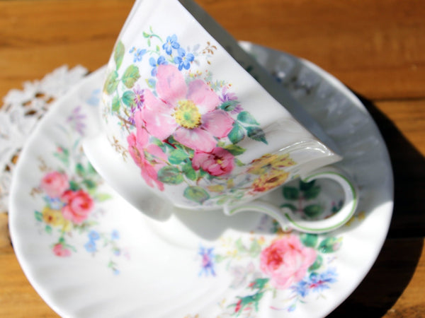 Royal Doulton Arcadia Tea Cup and Saucer - English Bone China 16684 - The Vintage TeacupTeacups