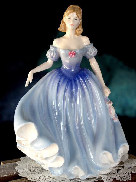 Royal Doulton Lady Figurine "Melissa" Figure of the Year 2001 - Made In England 15911 - The Vintage TeacupAntique & Vintage