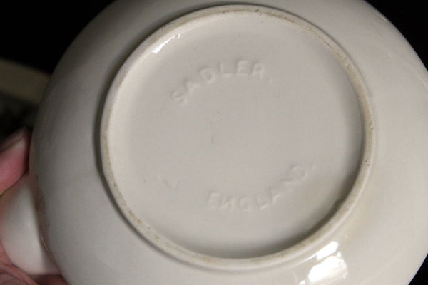 Sadler 3-4 Cup Teapot, Vintage Sadler Tea Pot, Made in England -J - The Vintage TeacupTeapots