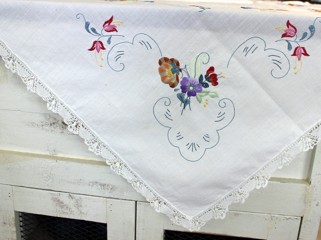Small Linen Tablecloth, Hand Embroidered, Exquisitely Embroidered, White Table Cloth, Needle Lace Edging 16758 - The Vintage TeacupTablecloths