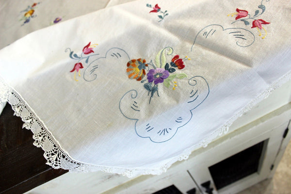 Small Linen Tablecloth, Hand Embroidered, Exquisitely Embroidered, White Table Cloth, Needle Lace Edging 16758 - The Vintage TeacupTablecloths