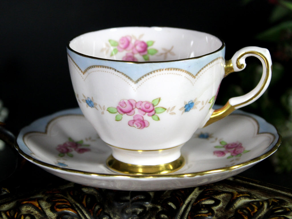 https://thevintageteacup.us/cdn/shop/products/tuscan-demitasse-teacup-pink-tea-cup-and-saucer-made-in-england-18114teacupsthe-vintage-teacup-577247_1024x1024.jpg?v=1682010074