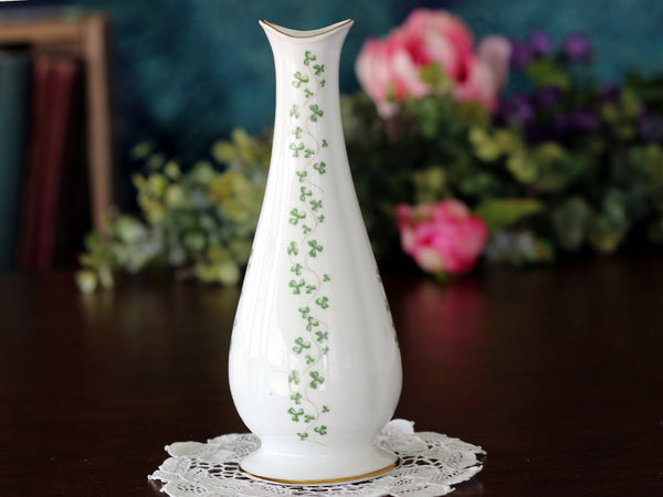 Vintage Royal Tara, Fine Bone China, Shamrock 6 3/4”Bud Vase, Made in Ireland 17192 - The Vintage TeacupAntique & Vintage